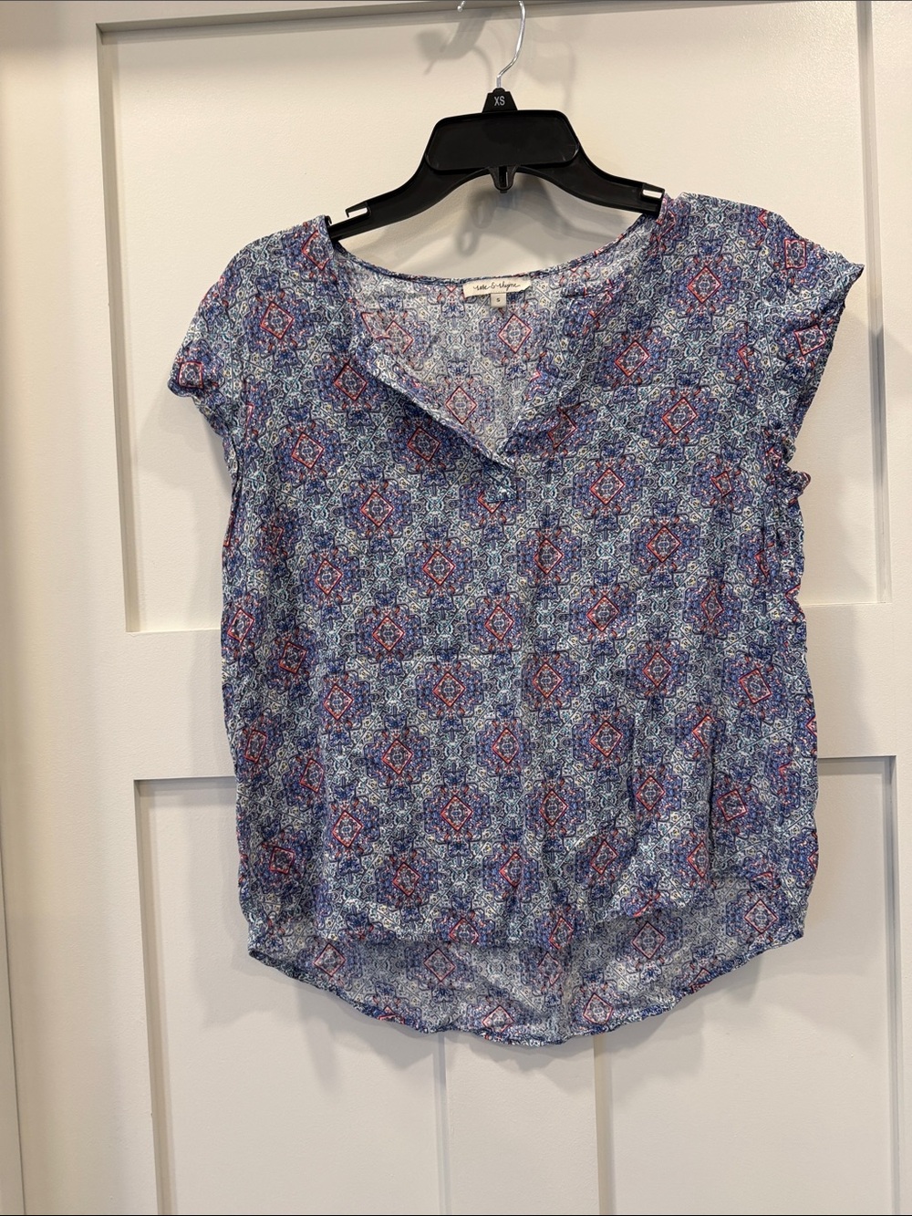 Printed Short-Sleeve Blouse in Blue Mosaic